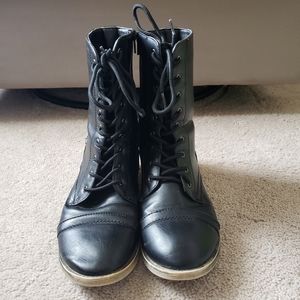 Motorcycle boots